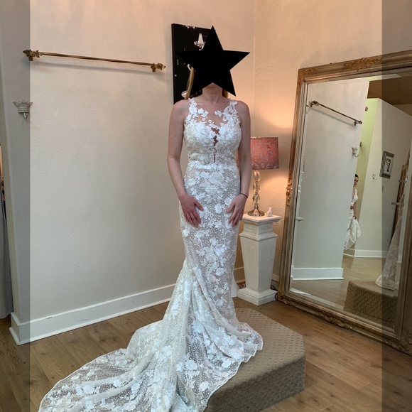 Essence of Australia Wedding Dress D2682 - Picture 4 of 4